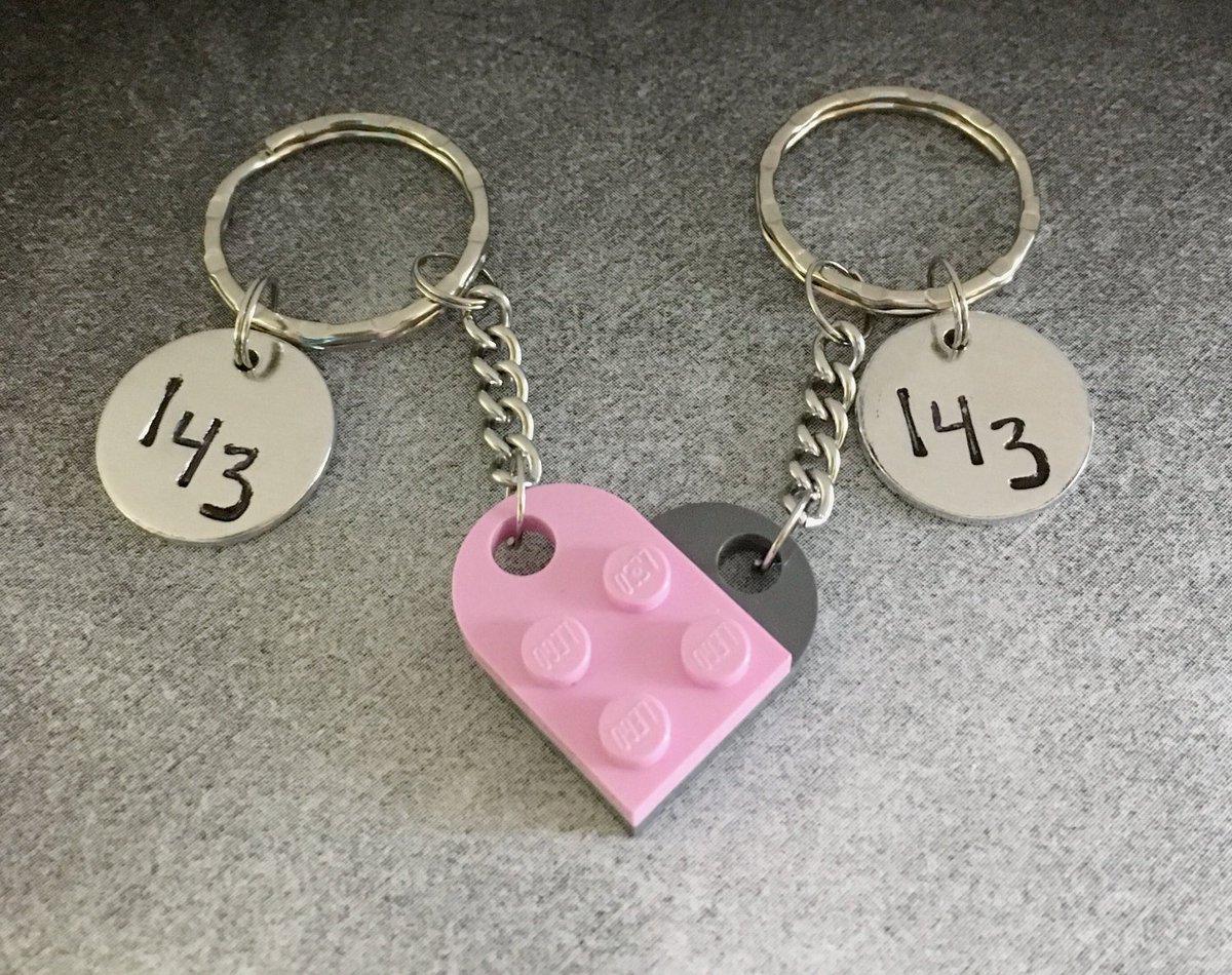 mudbugslilypads's tweet image. Lego heart  couple key chain set. Engagement gift , anniversary gift, boyfriend girlfriend gift. Pink and  grey lego plates. tuppu.net/f1c9510a #MudbugsAndLilypads #Etsy #CoupleKeychain