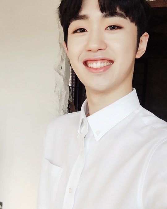 bitsaeonpics's tweet photo. Why are you cute???

#MONT #몬트 #BITSAEON #빛새온 #supportmont https://t.co/moOICT28a1