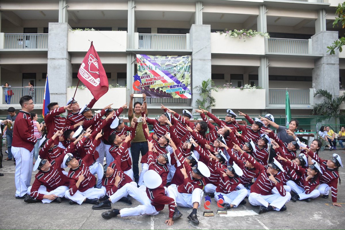 BrLambert1819's tweet photo. As we made our own history.🛡
Maraming Salamat Panginoon, Maraming Salamat Mga Officers, Maraming Salamat Sir Chua.❤️🛡⚔️Worth it Lahat! Glory is all his!🙏🏻
#Champion
#FancyDrill https://t.co/ptreuNss24