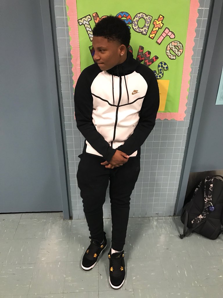 SmallPeters's tweet image. 