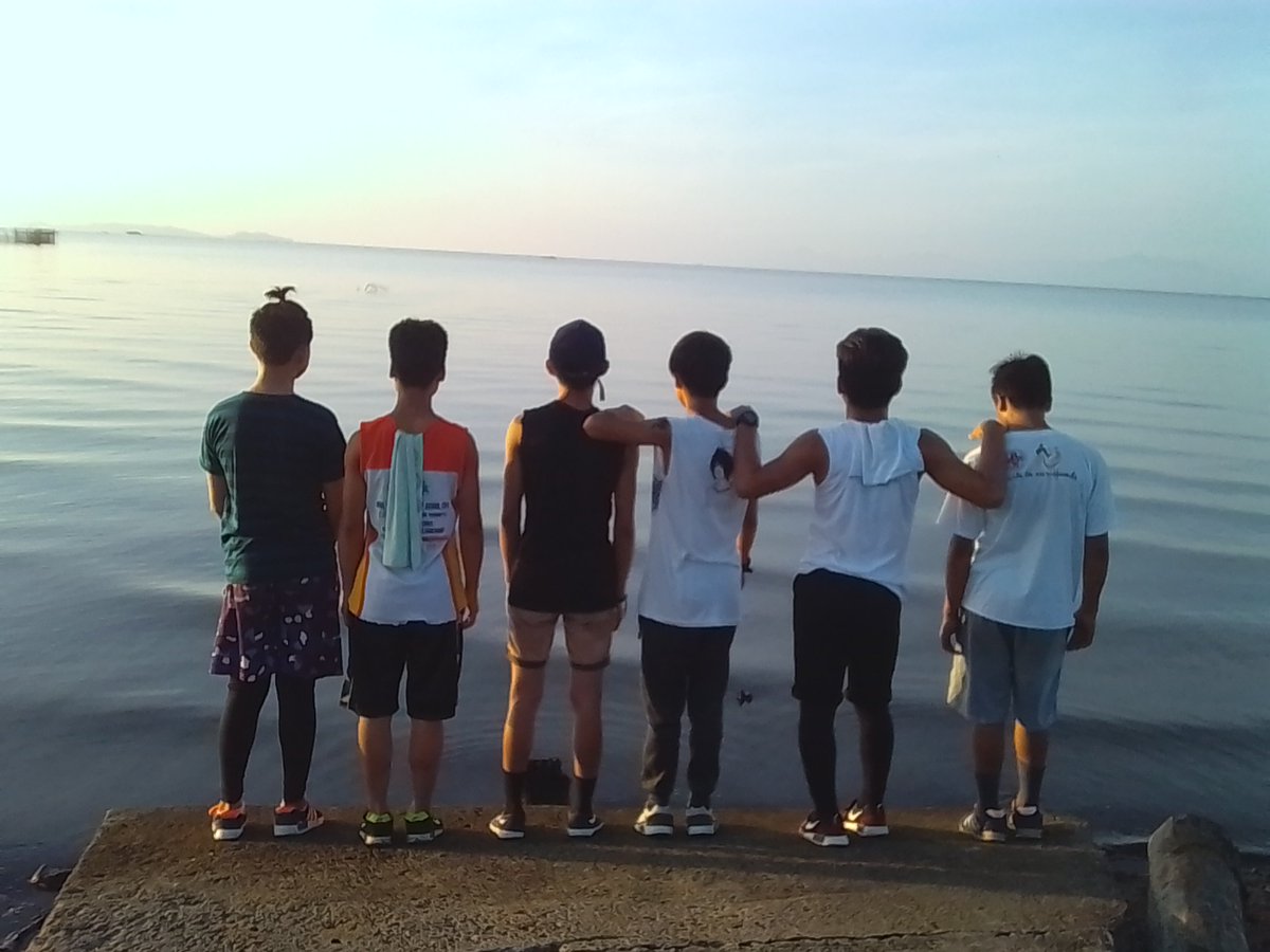 MarkCentino7's tweet photo. 😇😇😇jogging with yb's https://t.co/9SlfJI3OPj