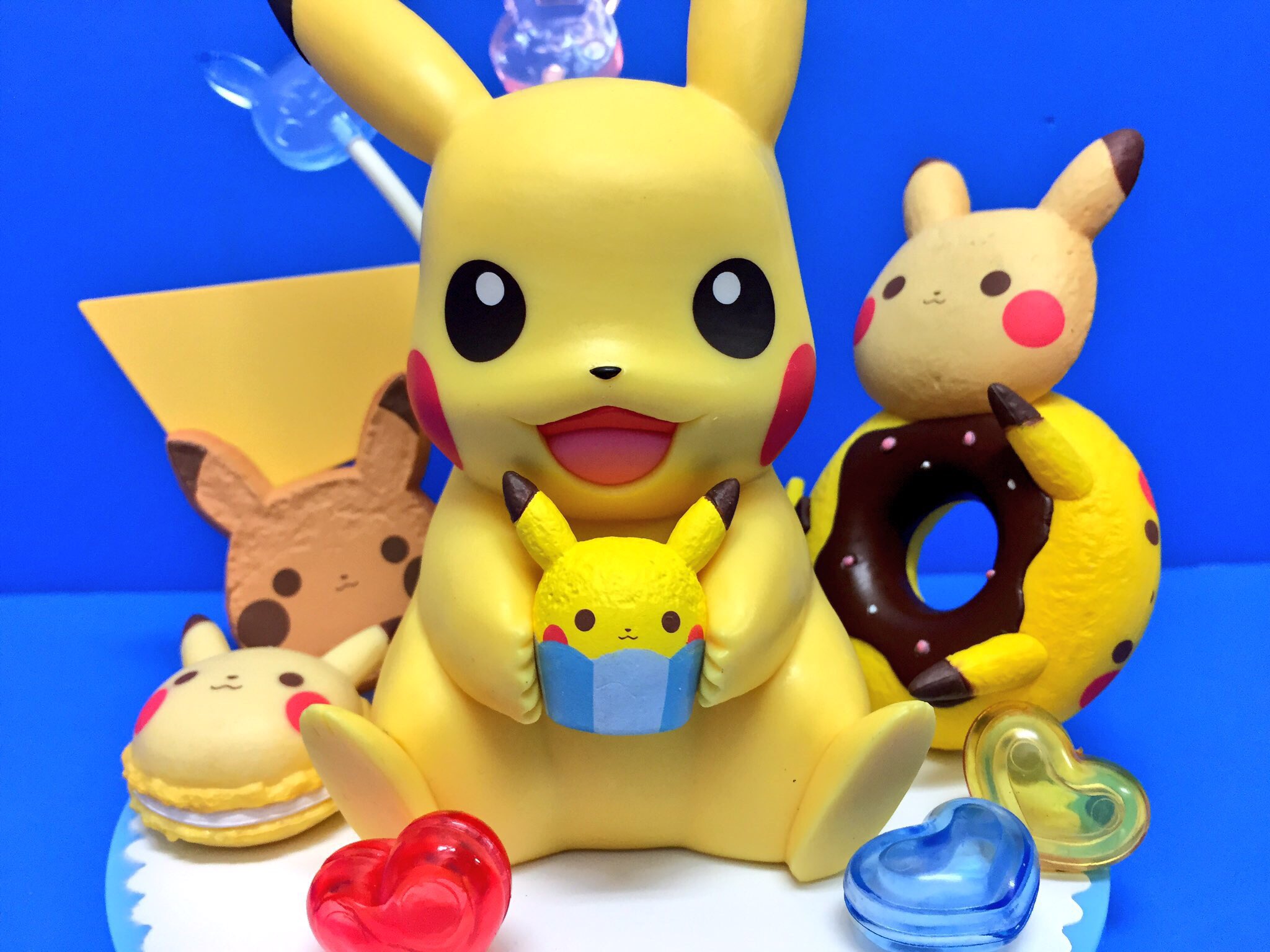 秋葉原hey アーセナル4弾稼働 プライズ 新入荷 Pokemon Tea Party ピカチュウフィギュア ピカチュウのお菓子コレクション Tea Partyシリーズからフィギュアが登場 お菓子に囲まれたピカチュウです Hey2階に入荷中 秋葉原hey Akiba