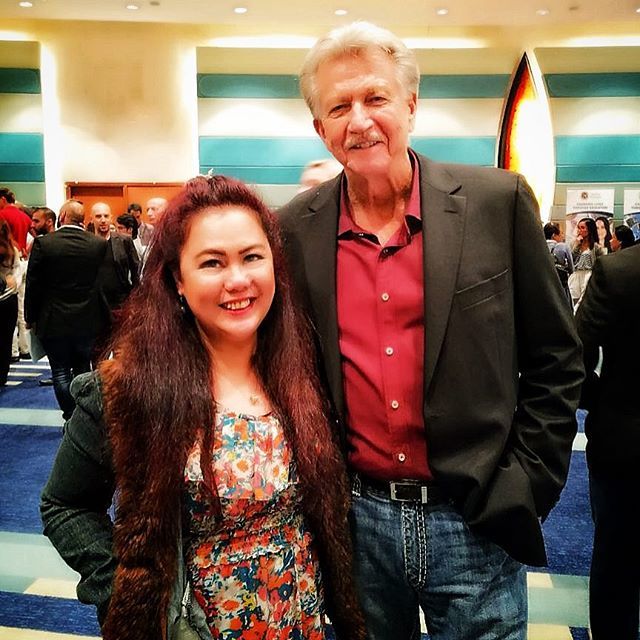 XtinaMagallon's tweet photo. Today, I am being coached by one of the worlds top 20th #Wealth &. #Success coach, #keynotespeaker and #bestselling author JIM BRITT @jimbritt123. I met Jim during the #chachingdub event last week at @jumeirahbh and I was really drawn to his #humility de… https://t.co/n5iAnp73as https://t.co/hvuGFEHhQH