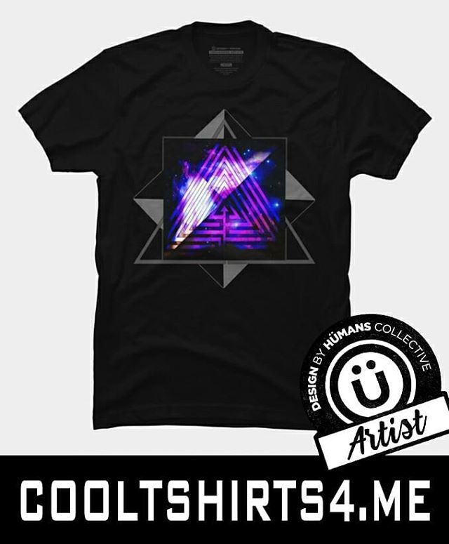 ditchthekitsch's tweet photo. NEW #Tshirt "Another #Dimension " at my #DBH store https://t.co/7uos6I4Wpu with  #pyramids  #artwork #anotherdimension #parallelUniverse #astrology #Egypt #geometry #geometric by #DDTK #Fashion #Fashioninsta #Clothing #Apparel #Design #Art #CoolClothes at #DesignByHumans Sto… https://t.co/4DNmE0Ecm3