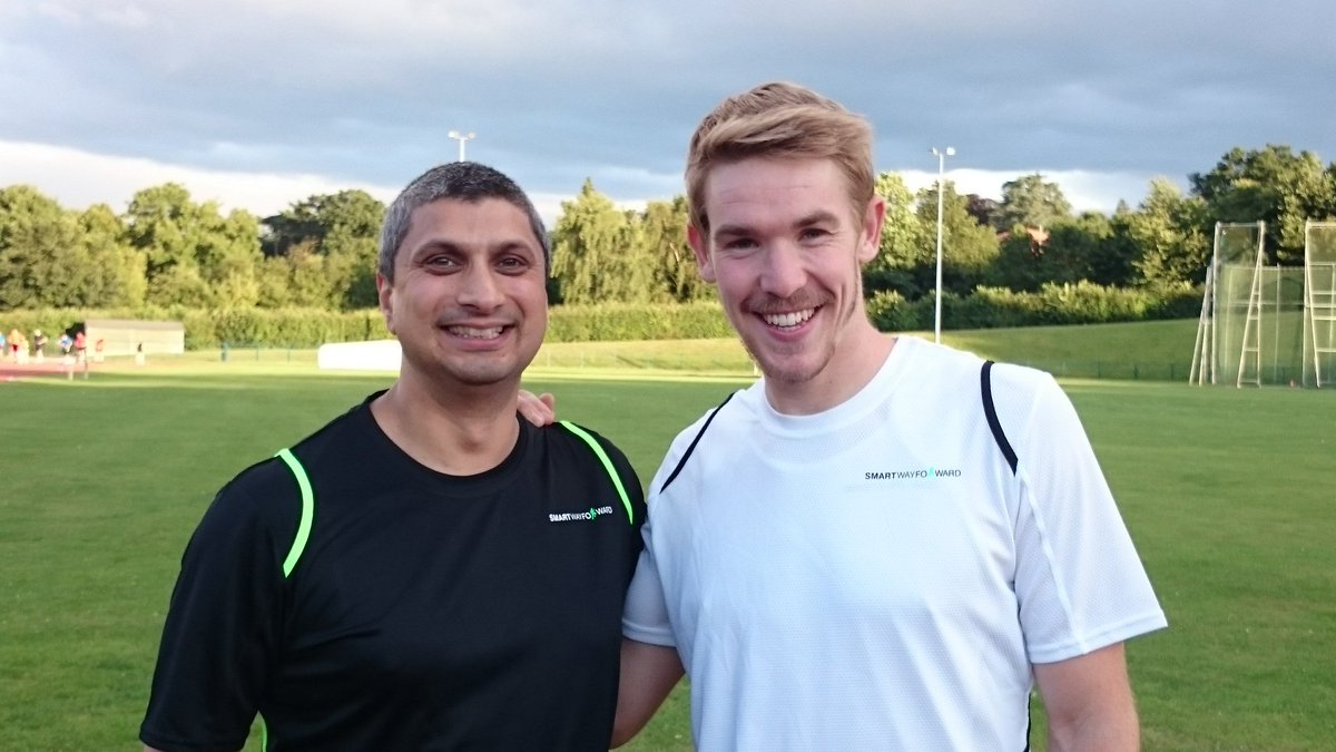 smartwayforward's tweet photo. Wishing our good friend &amp; #SMARTathlete @danieldavies88 @BarnetADAC a very Happy 30th Birthday! Have fun &amp; enjoy Dan 🎉🕺🎂 🎁 🍾🎉 🥇🇬🇧👏👏👏 #HappyBirthday #YoungAtHeart https://t.co/OAbODXFdTk