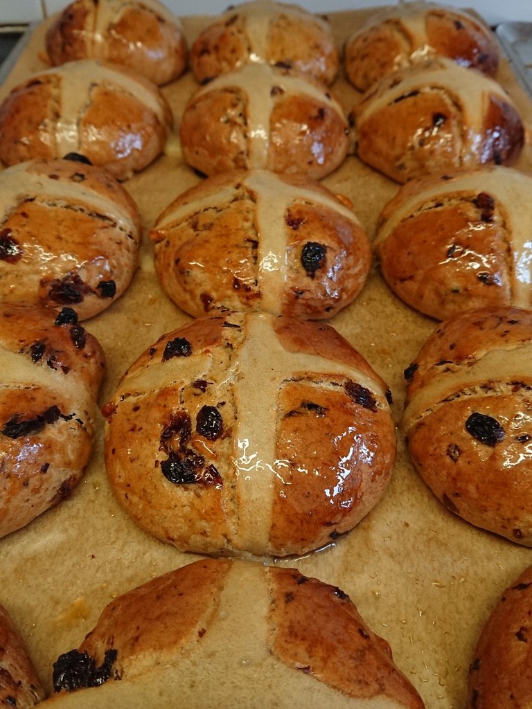 Our first batch of #sourdough hot cross buns this year, fresh out of the oven. They will be available at @Whitproduce shortly - go and grab one!

#whitstable
#hernebay
#kent