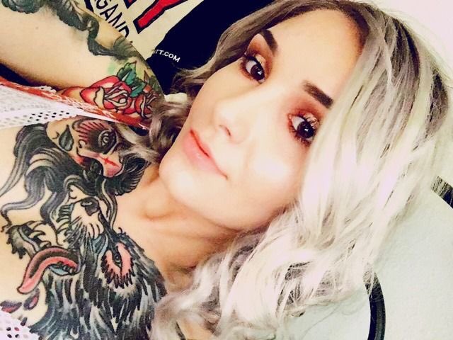 Lynne (@rockprincess_77) on Twitter photo 