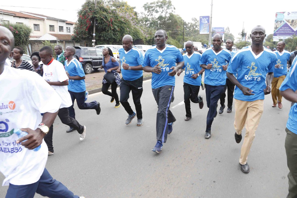 WilliamsRuto's tweet photo. During the Run for the Bibleless at Uhuru Gardens, Nairobi County. https://t.co/OPNSadjcq0
