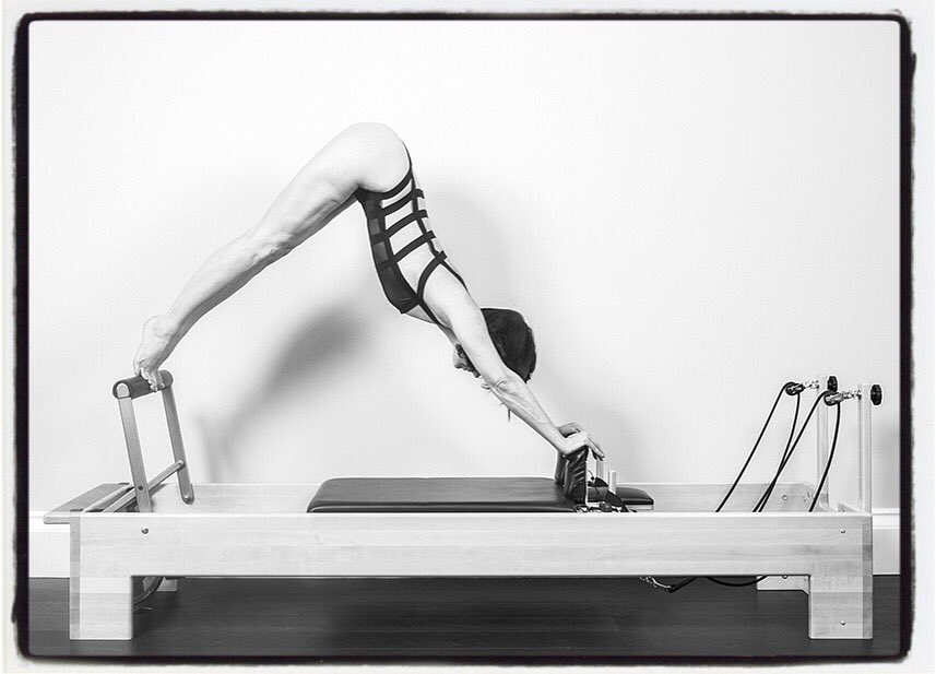 JulietLemon's tweet photo. Treating you to some gorgeous photos from Judy’s #ReformerPilates photo shoot at Core Cobham Pilates Studio 💫
.
#cobham #putneyphotographer #putney #corecobham #cobhampilates #pilates #cobhamphotographer #cobhamweddingphotographer #pilatesphotography @allaboutthecore https://t.co/HrK3XY8WDl