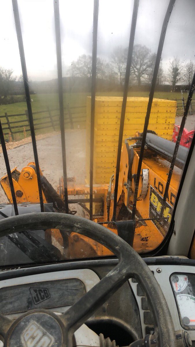 pooleplanthire's tweet photo. Saturday sat on a teleporter #offhire @TradSafety_TSS , brilliant product , #howmuchisamanlifeworth still hard this day n age to convert builders to use safety systems https://t.co/liEDtcMKvR