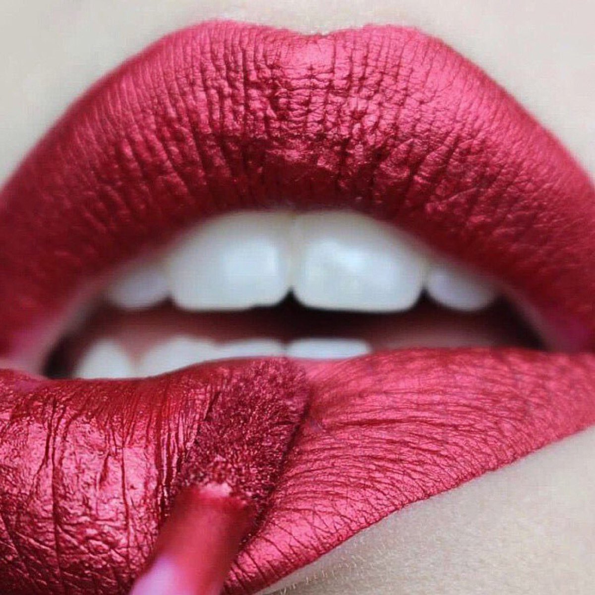 CoinMakeup's tweet image. Velvetines LIME CRIME ♥️ Red Hot 😉 dispo sur CoinMakeup 😍 #CoinMakeup #limecrime #velvetines