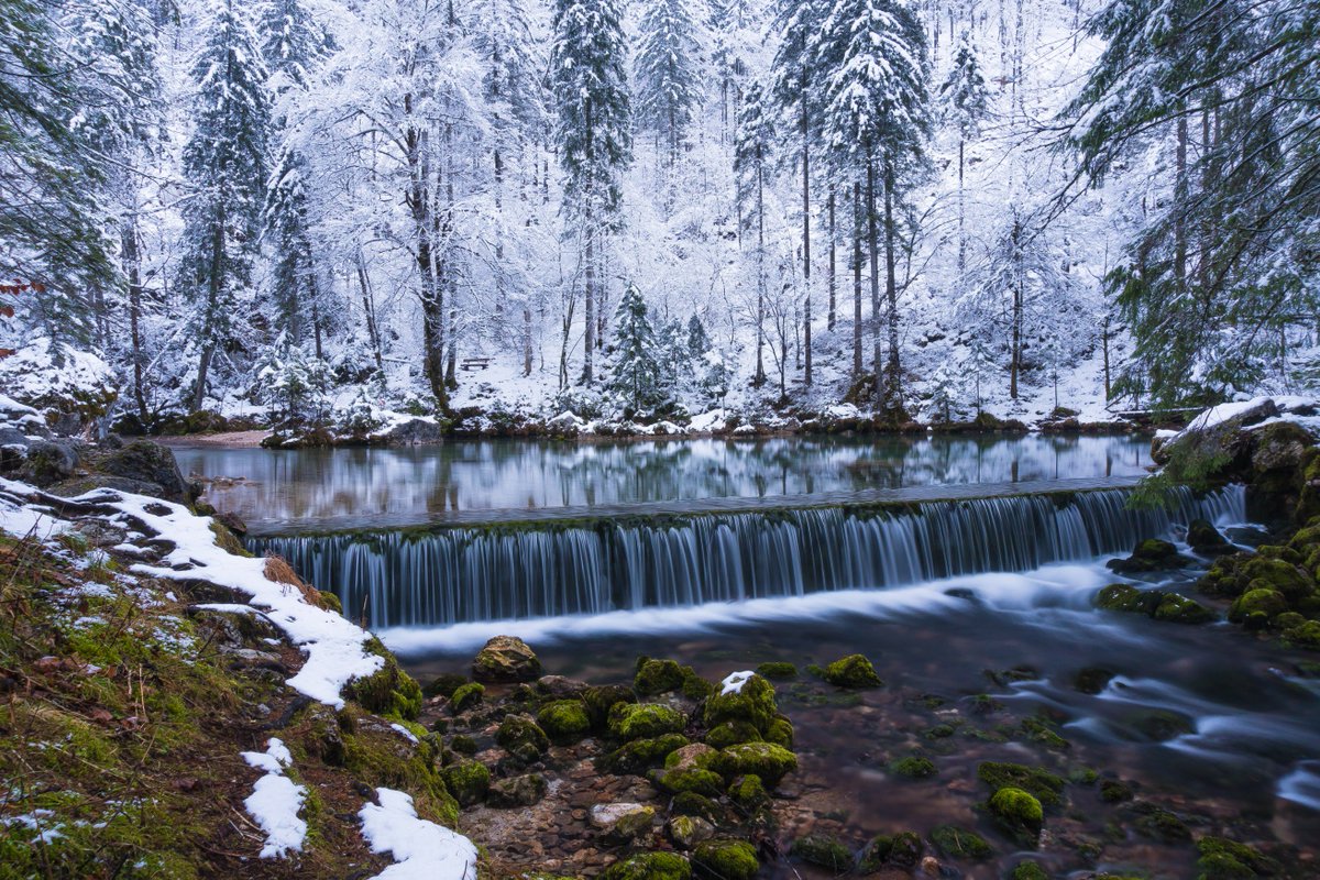 Slovenia_in_UK's tweet image. Winter at Kamniška Bistrica. (Photo: @anapogacarphoto)