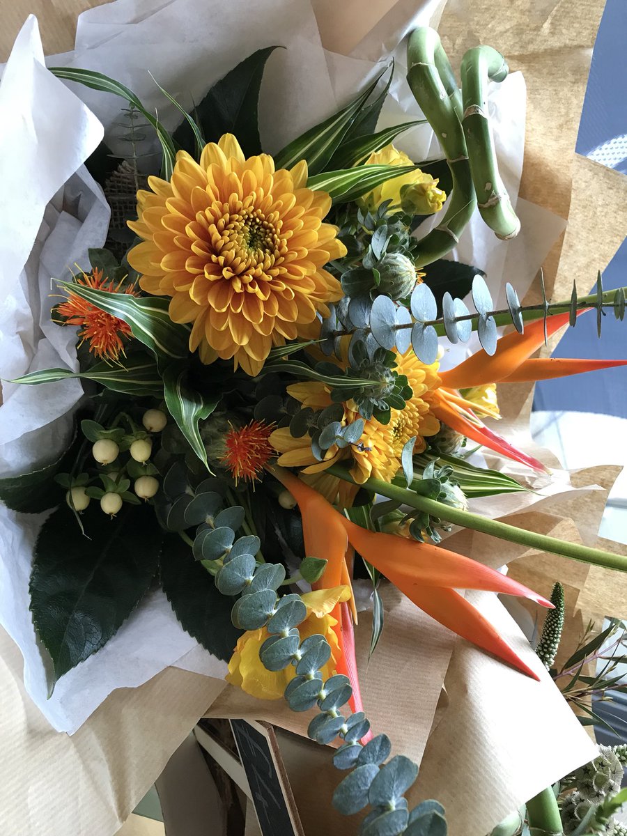 BuryStEdsCraftF's tweet photo. Gorgeous flowers from Blossom and Bloom for Mother’s Day at the Apex BSE come and see open from 10am .... https://t.co/4fdcrDm55S