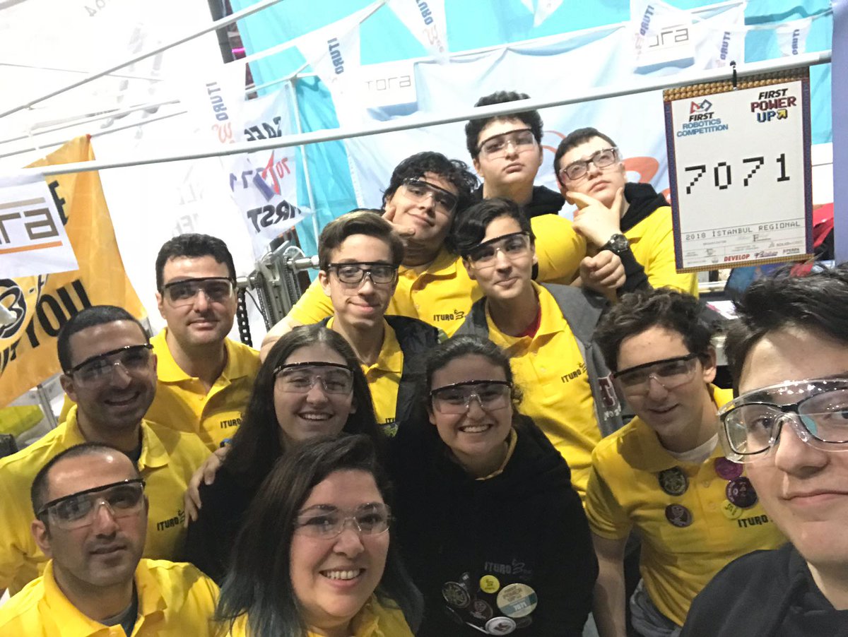itugvo's tweet photo. Ekrem Elginkan Lisesi Robotik Takımımız ITURoBee, İstanbul Ülker Sports Arena'da
bugün başlayan ve pazartesi gününe kadar devam edecek olan FRC İstanbul Bölgesel Turnuvasında! Öğrencilerimize başarılar dileriz! #FRC #ITURoBee https://t.co/iyBdS05MnO