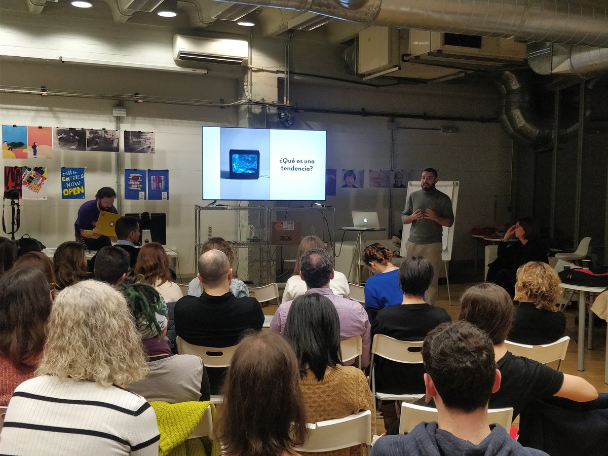 Comenzamos el día dos de la Jam con una charla de investigación con <a href="/TellingInsights/">Telling_Insights</a> #MadServiceJam18 #GSJam #ServiceDesign