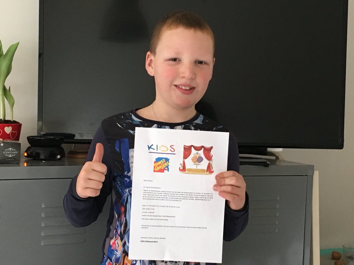 Samen met #kunstkanjers #alblasserdam hebben we ervoor kunnen zorgen dat Ricky toneellessen kan gaan volgen. Wil jij ook toneellessen? Schrijf je snel in via bit.ly/2FvehOL 23 maart beginnen de lessen!