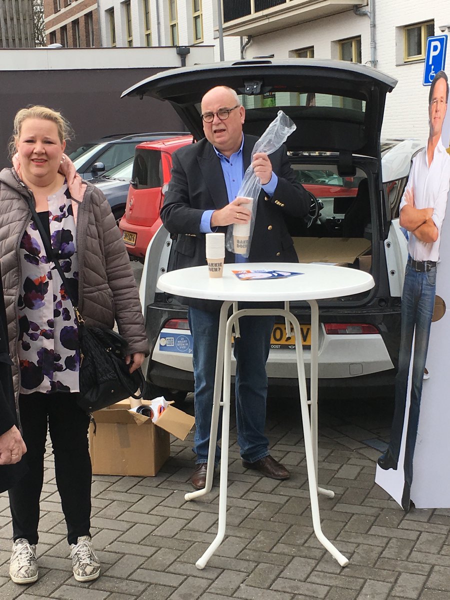 vvdouij's tweet photo. Campagnemodus aan #VVD #gemeenteraadsverkiezingen2018 https://t.co/ibayO1QBig
