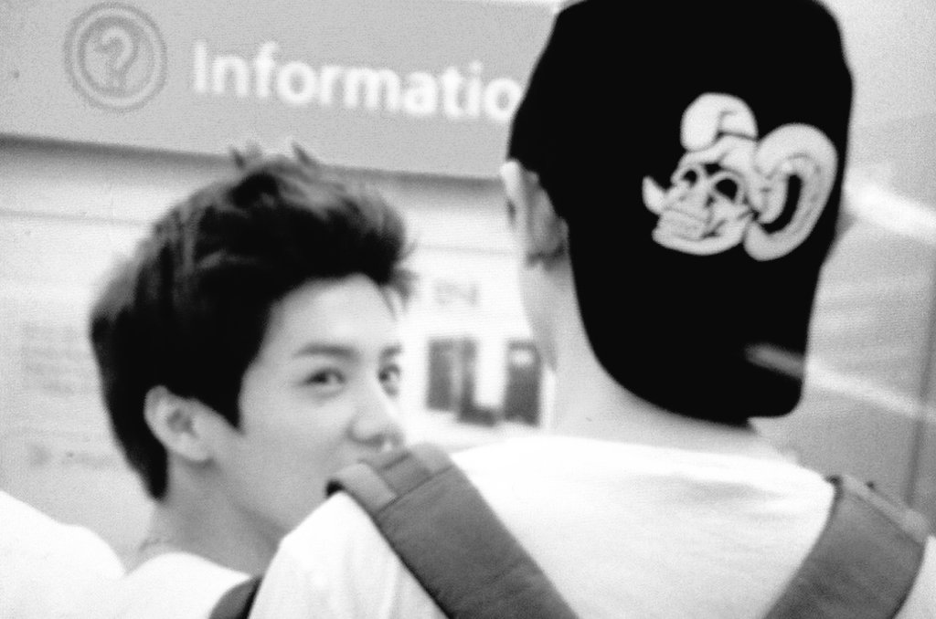 chanluachive's tweet photo. ❝And every time I fix my gaze on you, I think: It was always you.❞ https://t.co/NgJrNmqNzK