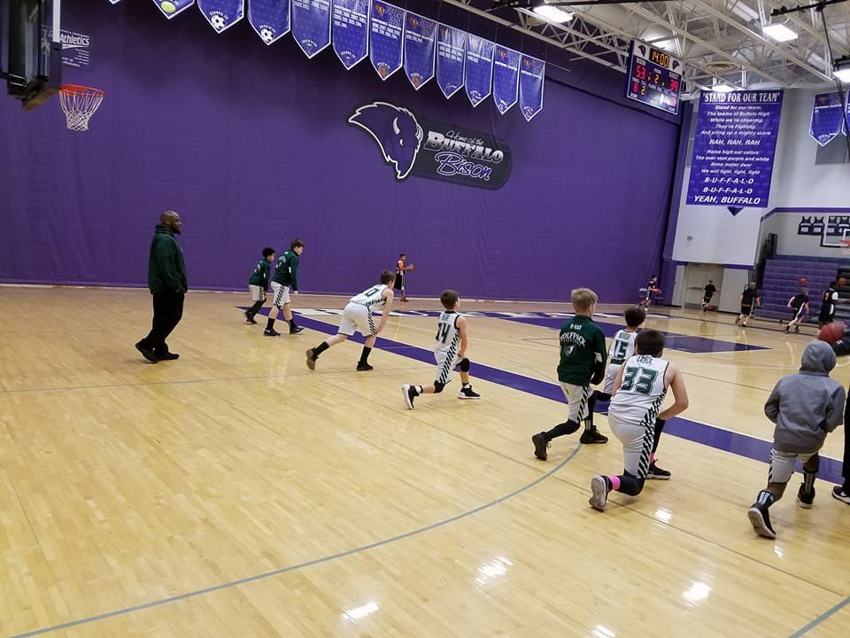 CGAABasketball's tweet photo. Wolfpack 6B getting ready for state tournament game #1 vs St. Louis Park. Go Wolfpack!!!! https://t.co/J9srj1tO58