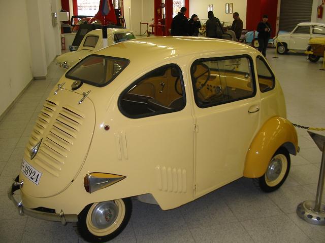 QuirkyRides's tweet photo. #1950s #Triver #Rana 500 from #Barcelona; #rare, #quirky #Microcar https://t.co/VQ48N4vT3i