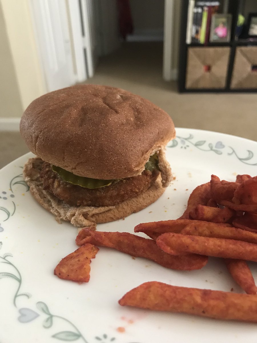 karaeats's tweet photo. Breakfast of champions. https://t.co/r5sWHZsALm