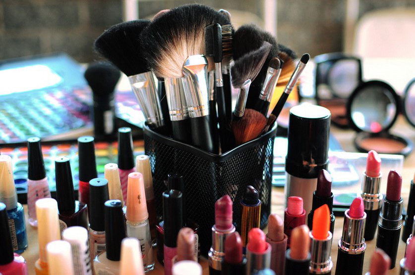 1NSNSNS1's tweet photo. 🌹Самая большая праздничная категория недели - Makeup Special - скидка 10 % - https://t.co/KBaFmpkr5N
#акция #скидка #макияж #Iherb #Айхерб #discountbest #промокод #8марта #бесплатнаядоставка #Makeup #Special #MakeupSpecial https://t.co/ySYfqLXz3u