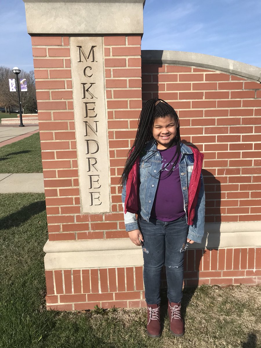 GrannemannEagle's tweet photo. Congratulations Kyjaa...Grannemann Eagle 2018 Spelling Bee Champion! 🐝@EwoodsDr @HazelwoodSD https://t.co/VuEqni5c5C