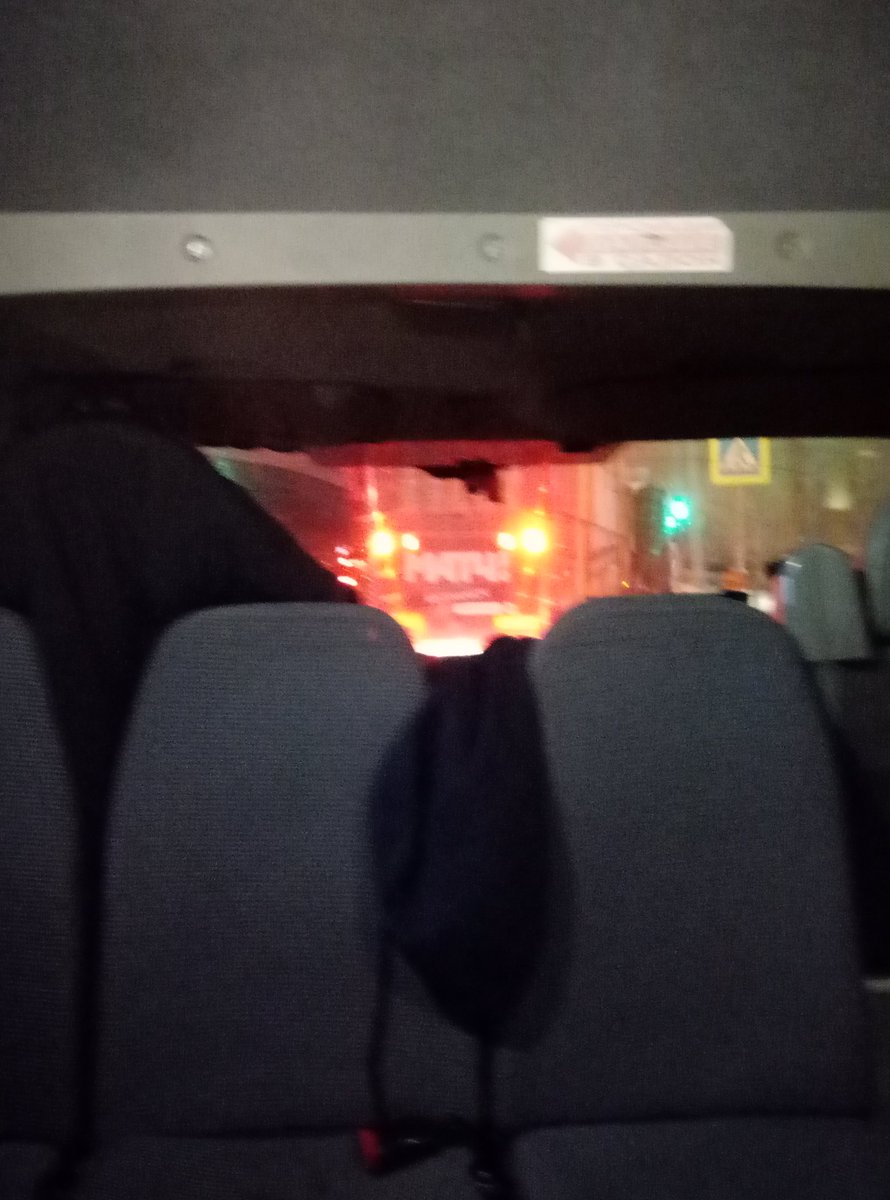 _lost_creature_'s tweet image. Матч не покидает даже в дороге
В отличии от того как я покидаю твиттоооор