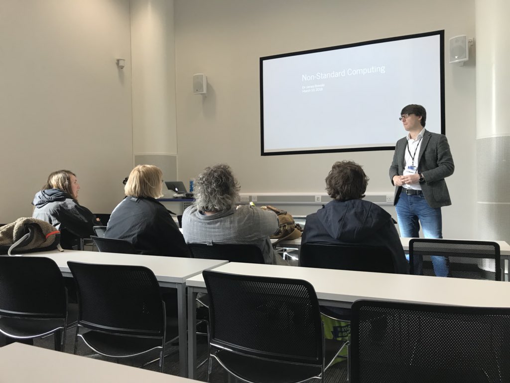 CompFoundry's tweet image. James Stovold giving a #fascinating #research talk at today’s visit day #whatisacomputer