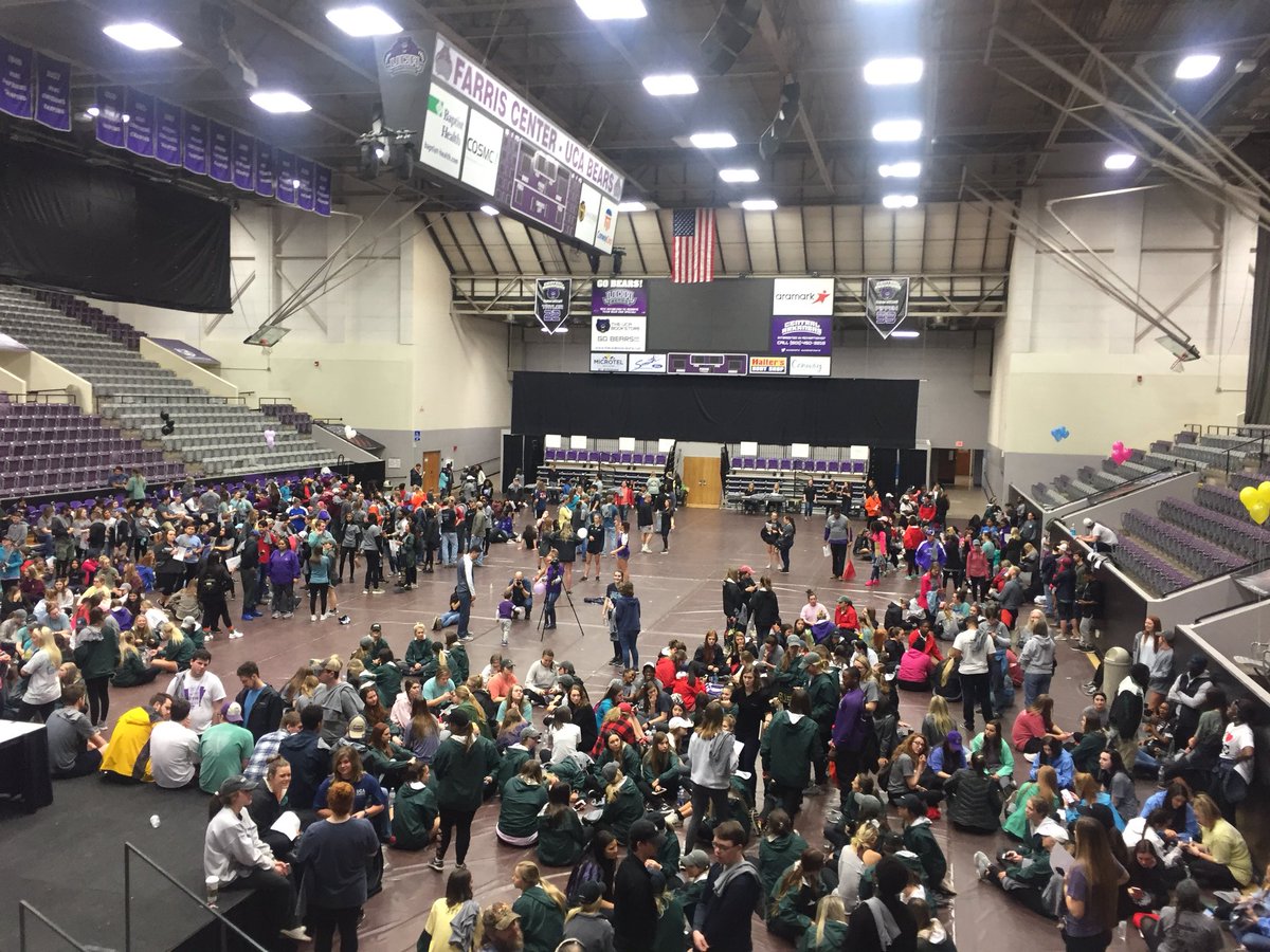 Nothing makes me more proud of our student body than The Big Event. 1,000 volunteers, 112 projects/sites, &amp; a huge show of community &amp; volunteer spirit! Proud of you, Bears! <a href="/ucabigevent/">UCA Big Event</a> <a href="/ucabears/">University of Central Arkansas</a>