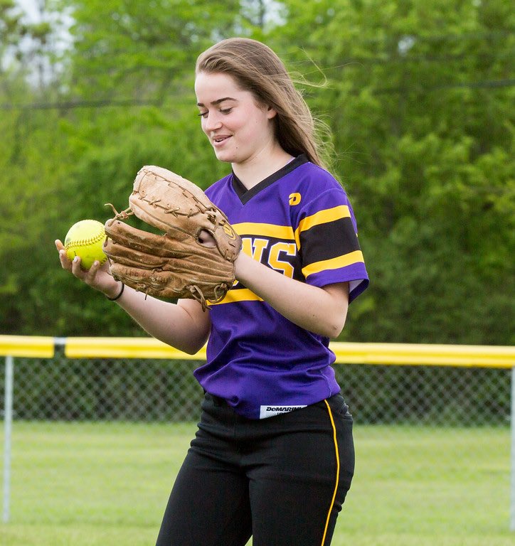 ike_softball's tweet photo. The final countdown... 2 days before our first practice! Number 2 is being worn all the way out in center field by senior Meagan Loewus! #cbszn #2days😈🐾⚾️ @mloewus5 https://t.co/1WEx9S45jp