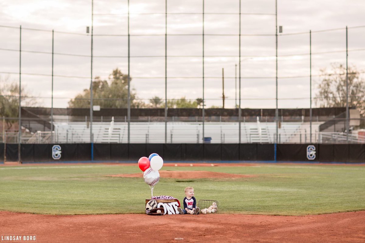 BeckyBarraza06's tweet image. Happy 1st Birthday Rhett James! @CWolfBaseball #futurewolf