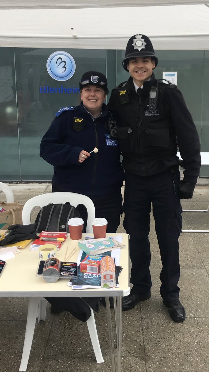 MPSForestHill's tweet photo. #PCSam and #PCSOAmie are having a great day at the Dartmouth Road Street Party handing out lots of crime prevention advice 👮🏻♀️😬 https://t.co/cPrW94kgg4