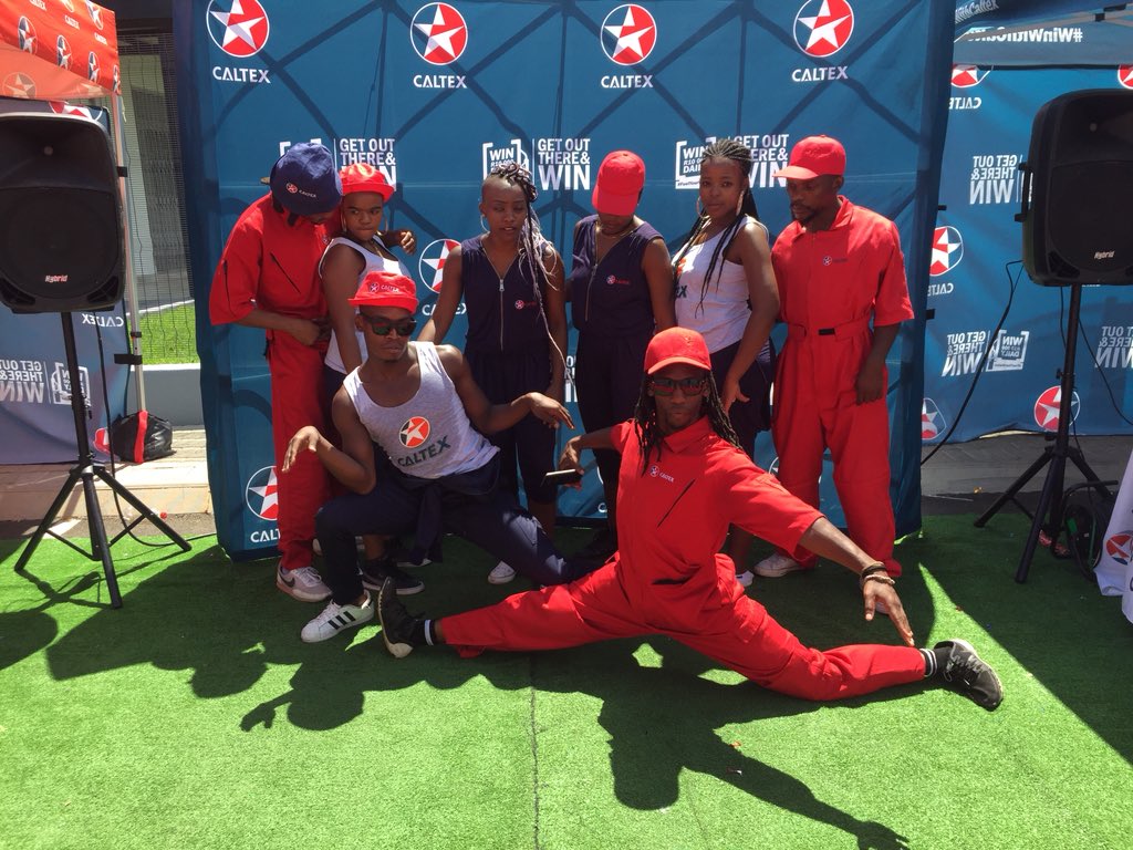 Caltexsa's tweet photo. The #FOMO that you’re gonna feel if you miss out on this guys... Shem we feel sorry for y’all already 💁🏽‍♀️. Get in with the “winning team” 😏, yes total @orlandopirates brag, and come #FuelYourWallet with us @Caltexsa Floracliffe. #Shapaa! https://t.co/nLckSaJr24