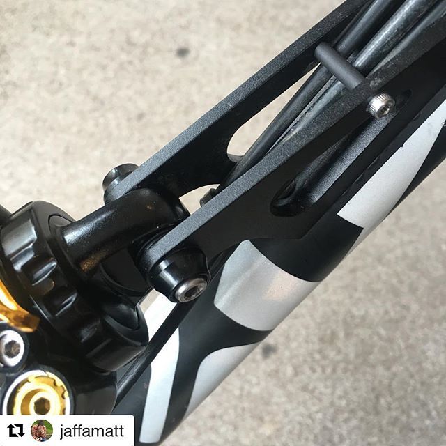 18bikes's tweet photo. Just a wee bit of tidying up on the top bolt here, tidy!
#wefixthings
#Repost @jaffamatt with @get_repost
・・・
Little bit of factory modification to help protect the cables and brake hose passing through the shock shuttle on this @coticbikes Flare Max… https://t.co/ATyW8zrGd7 https://t.co/P6LxnjIuvr