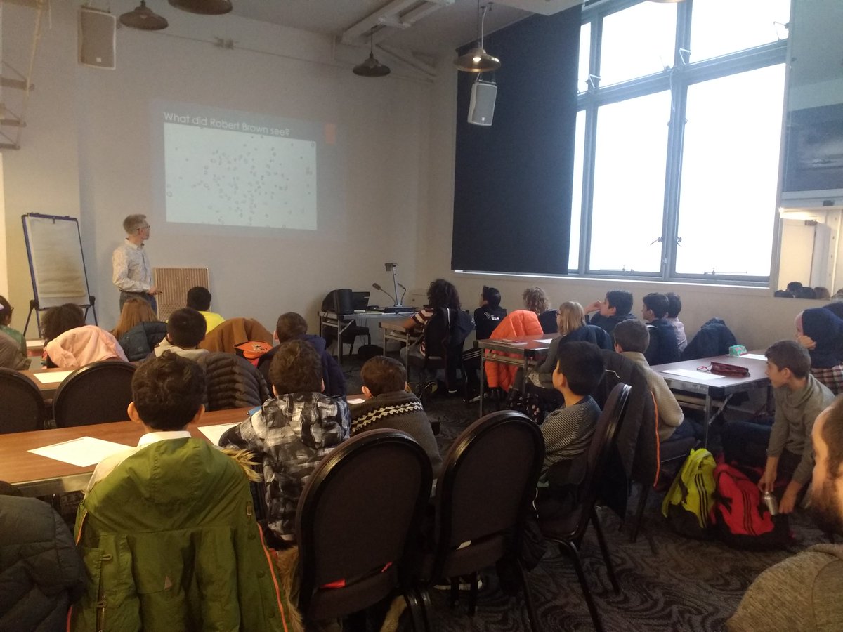 "Black swans and random walks": today our y5 mathematicians are finding out how maths is used in the world of finance in their primary #RiMasterclasses <a href="/Ri_Science/">Royal Institution (now on Bluesky)</a> thanks to <a href="/mark_jex/">Mark Jex</a>