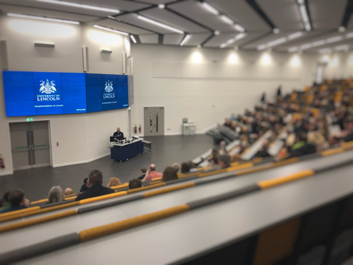 UoLAccomm's tweet photo. For all of the parents attending the offer holder today, we have our parents accommodation talk at 12pm in the lecture theatre in the Isaac Newton Building. We look forward to meeting you all! #LoveLincoln #Heretohelp #AccommodationServices https://t.co/4zozoGePv1