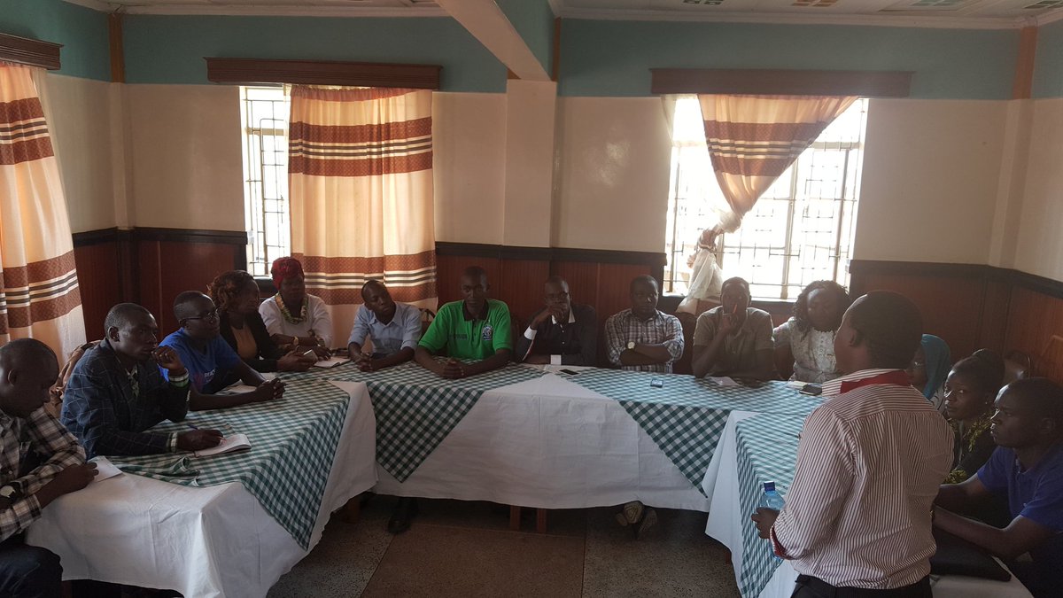 Timdogw's tweet photo. DRR BILLY @rotaract_d9212 talking on membership in Kakamega ROTS TRAINING @OdidaJr @marvolayo1 @ctfkagz @rotaract_kenya https://t.co/uL2WLqk6t6