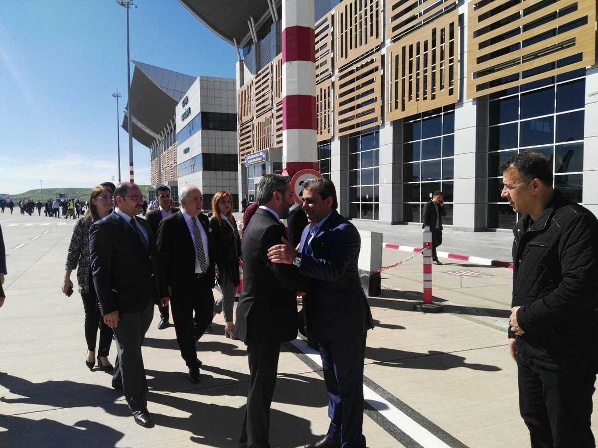 Siyaset Akademisi ilk ders programını gerçekleştirmek üzere Batman ilimizdeyiz. <a href="/muratgunestekin/">Murat Güneştekin</a> <a href="/mustafaatas/">Mustafa ATAŞ</a> <a href="/Akparti/">AK Parti</a>