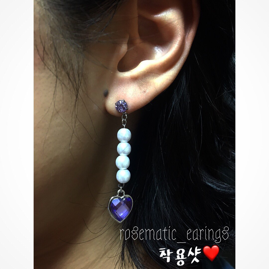 ufHos9ZYf8Jt0W2's tweet photo. 바이올렛하트귀걸이 #귀걸이판매 #핸드메이드귀걸이 #드롭귀걸이

🎈은침귀걸이(요아이는 귀찌로 변경이안되요ㅠㅠㅠ)
🎈길이 약 5.5cm
🎈가격 7,000원

봄에 잘 어울리는 바이올렛 원석 귀걸이입니당🌼 이쁜 귀걸이 얼른 데려 가셔용😘 https://t.co/f4l7QaXLIl