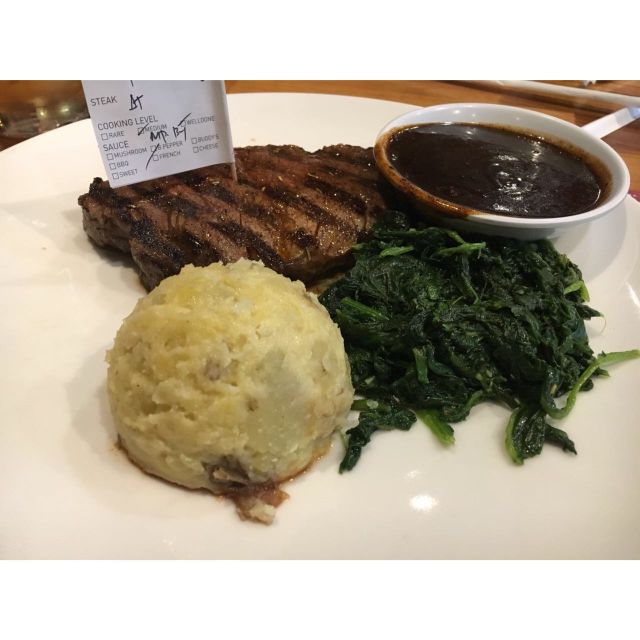 Meida_02's tweet photo. Australian sirloin steak.. #TKP[NEO SOHO]  @holycow_radal https://t.co/7xaSy6J64d