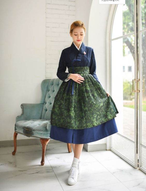 Green hanbok cheap