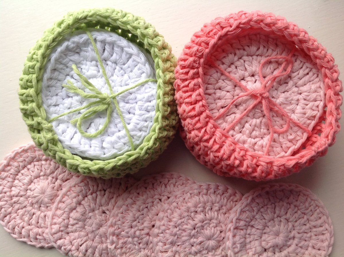 SoapGlen's tweet photo. #ecofriendly #reducewaste Facial Scrubbies and BubbleBags #handcrocheted in 100% cotton with #upcycled #handmade labels too! Available at #Scotiacrafters exhibition in #CastleDouglas https://t.co/QUb1b0oheq