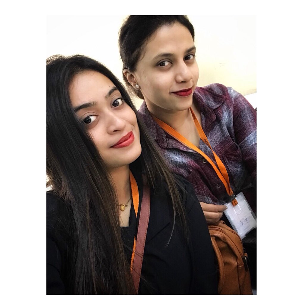 bhatteaishwarya's tweet photo. @Lee_India @ContestHandle My one and only #SmiLeeBuddy is not just a Smile bud, but also my forever laughter buddy...college is fun only cause of you!! I love you @preachy_n_picky 💕 https://t.co/kUYn74DMUl