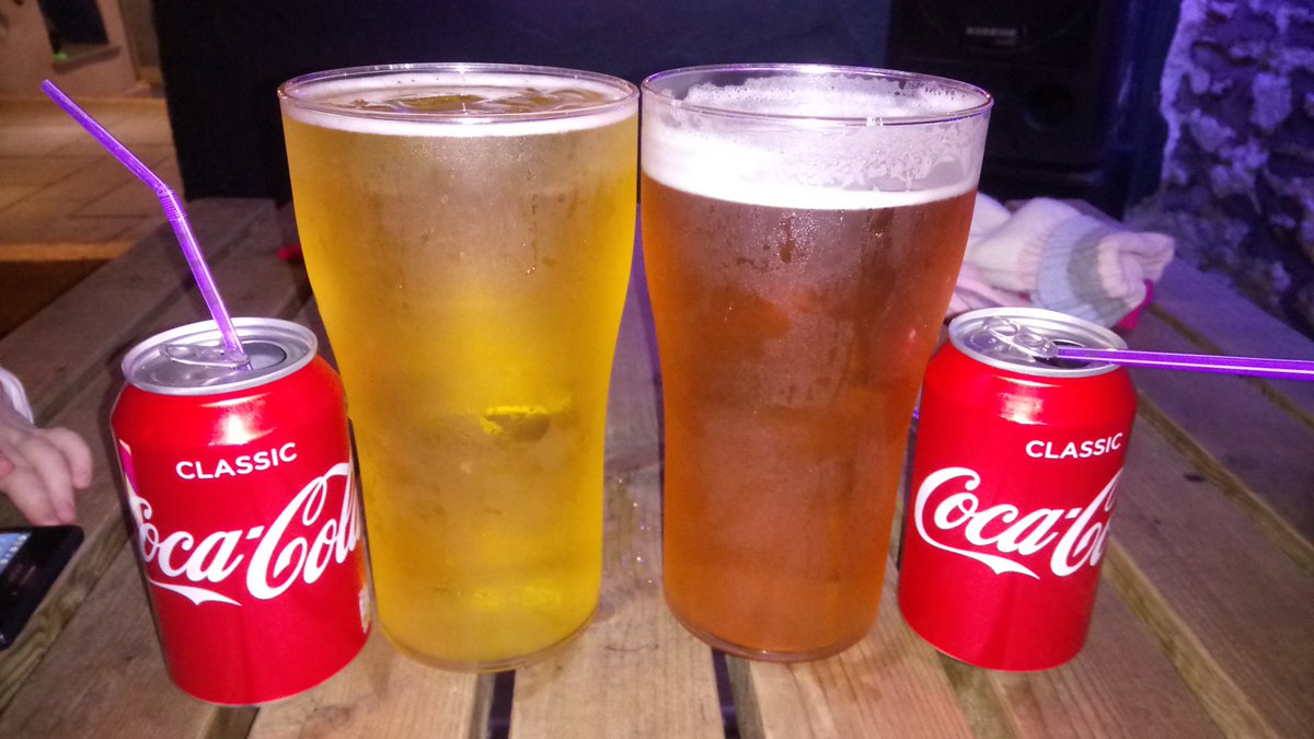 keefpapstick's tweet photo. #beeroclock #Football #itsouryear #nomatt @mattkennedy139 https://t.co/YPC2GjyCM1
