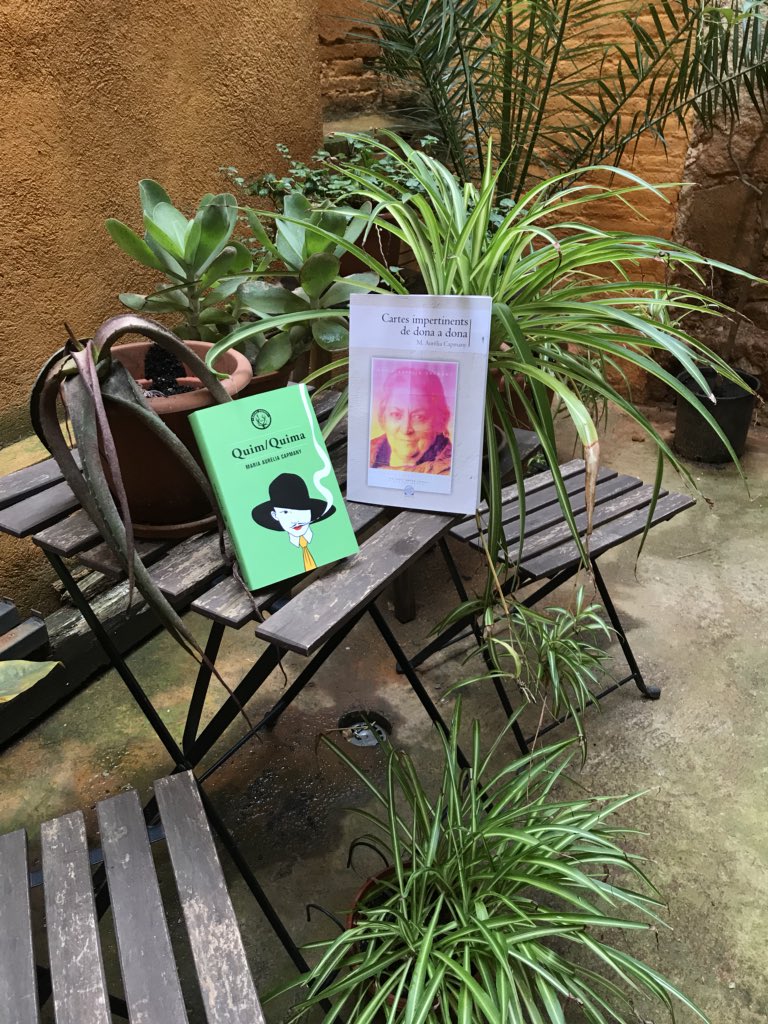 pleniluni1's tweet photo. Llegim per ser lliures! Cap de setmana de bon temps per ser feliços llegint MACapmany als badius, jardins, places i eixides! La llibreria @MemoriaLlibres ens hi acompanya. @AnyMACapmany @lletres @pleniluni1 @LauraBorras @belgranya @Cossetania @LesMalesHerbes @xavixubdn https://t.co/yGMN0w1hwR