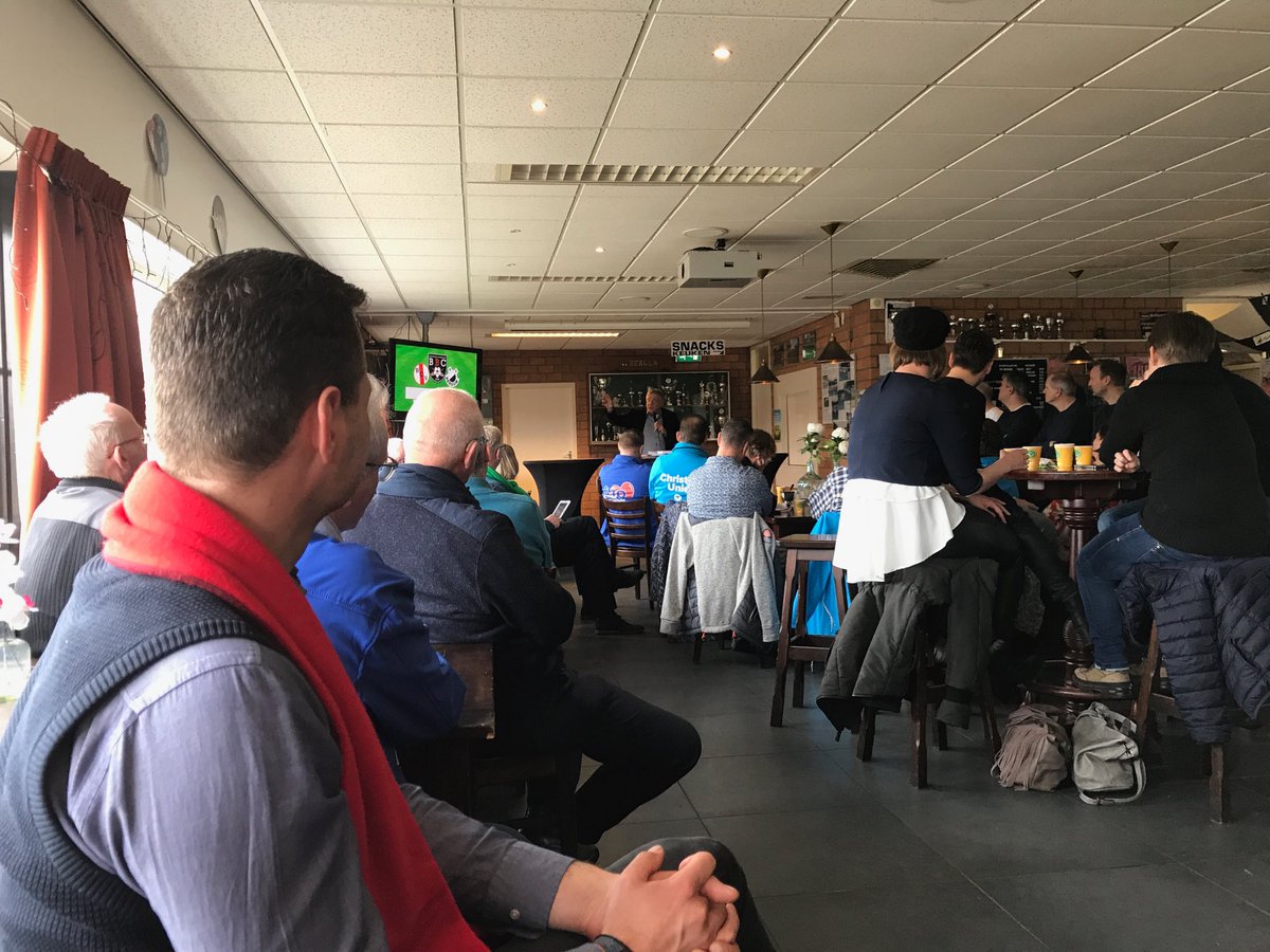 EBruinsSlot's tweet photo. Bijzonder debat bij voetbalclubs Burgum!! https://t.co/xEz437Y0BL