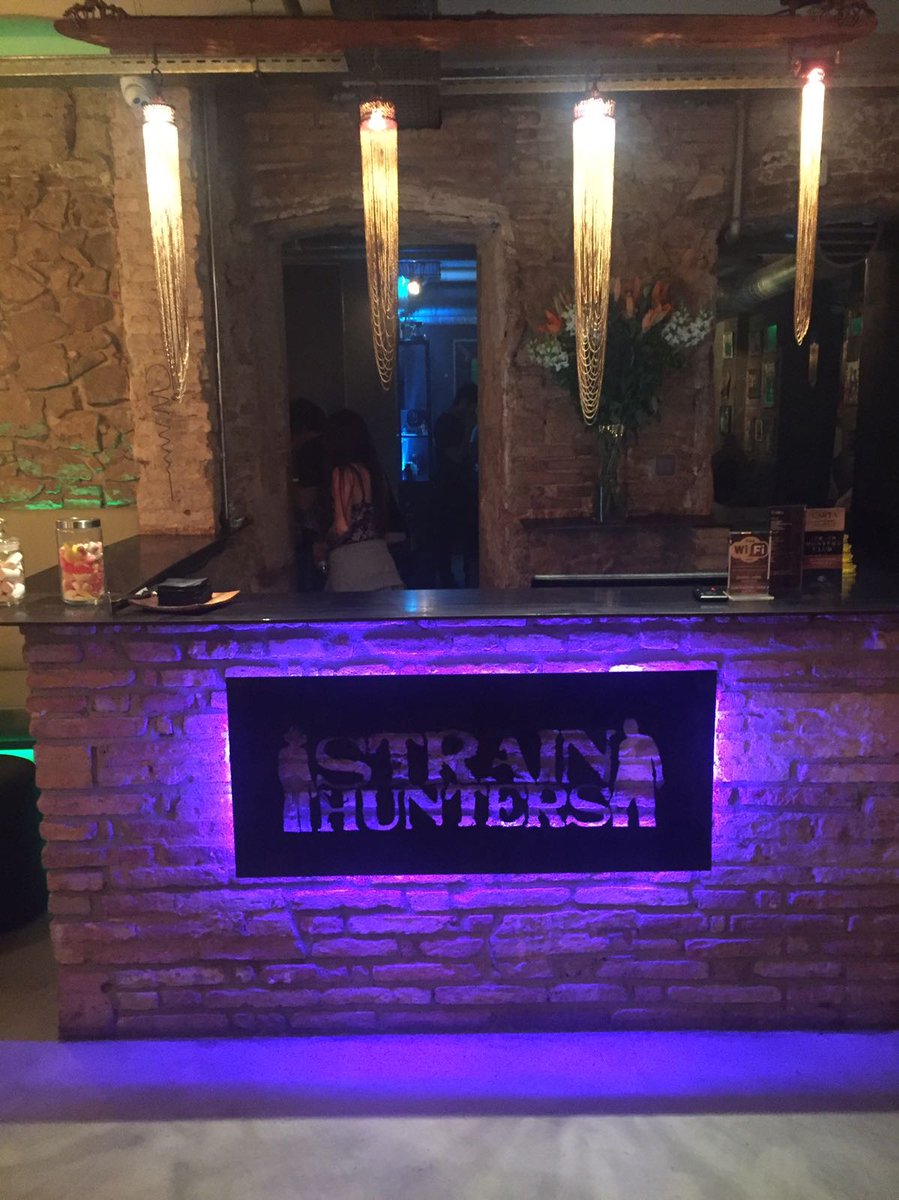 Camgrow at <a href="/FeriaSpannabis/">Spannabis</a> and enjoy a great time with <a href="/strainhunters/">Strain Hunters</a>
