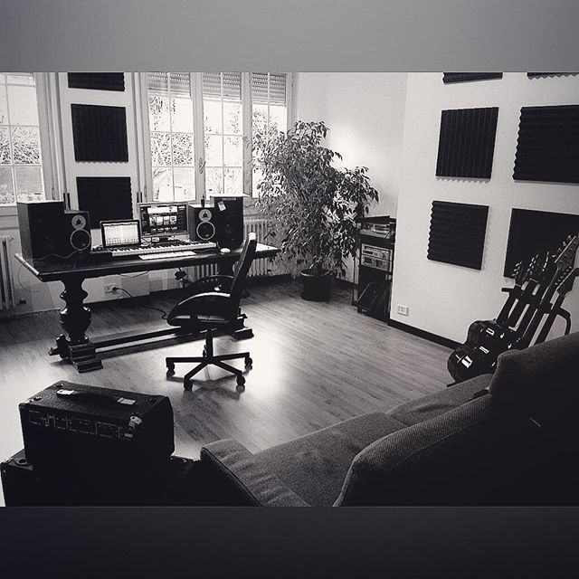 element8_music's tweet photo. Music-Day Mode On 🎵🔝
My Paradise 🖤
#element8 #element8_music #music #working #studio #ableton #psy #psytrance #techno #goa #2018 #looking4label #dance i#move #sweat #staytuned #bassline #drums #producer #music #milan #italyMusic-Day Mode On 🎵🔝
My Paradise 🖤
#element8 #… https://t.co/xcXqkf9m0z