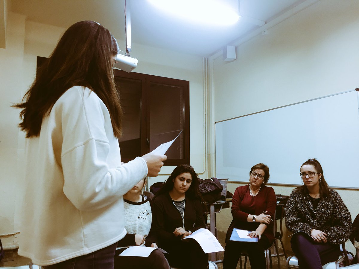 SomLesMiles's tweet photo. Vam acabar la setmana fent un recital de poesia d’autores femenines per celebrar el #DiaInternacionaldelesDones @sicafe @stMiq #HumanitatsSantMiquelDelsSants https://t.co/eaWV5dhdgD